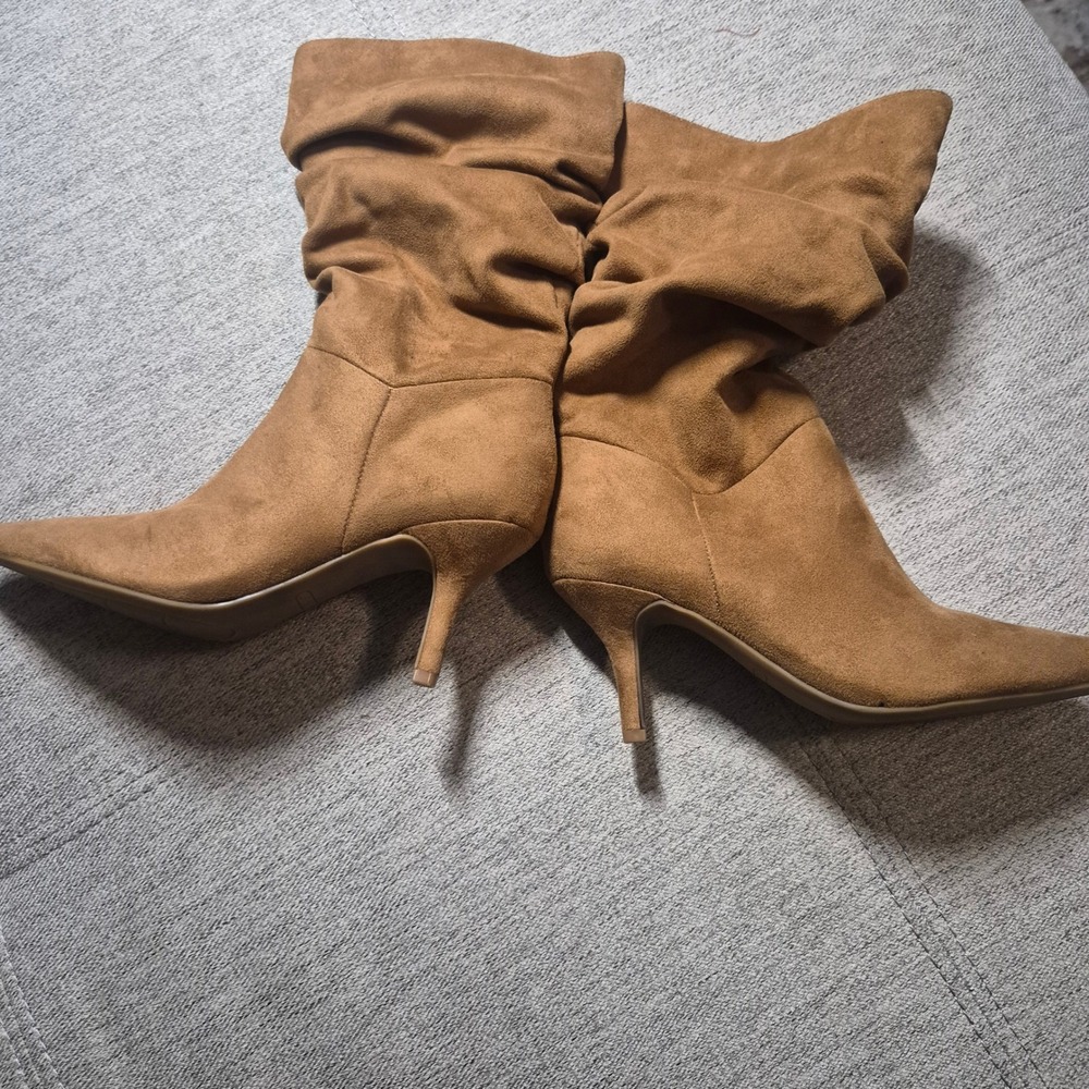 Nine West Womens  Faux Suede Slouchy Pointed Toe Stiletto Mid Calf Boots  Cognac